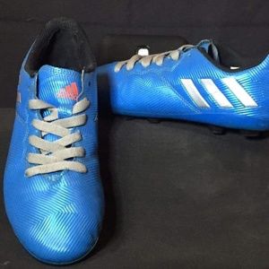 Adidas Youth size 5 soccer Cleats